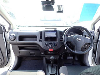 NISSAN AD 2020