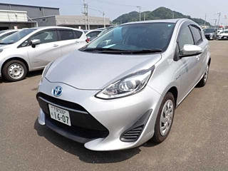 TOYOTA AQUA 2018