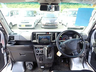 DAIHATSU HIJET VAN 2019