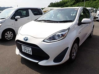 TOYOTA AQUA 2020