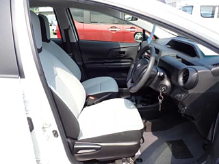 TOYOTA AQUA 2020