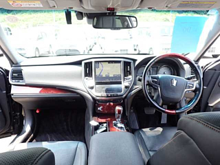 TOYOTA CROWN 2017