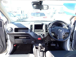 NISSAN AD 2019