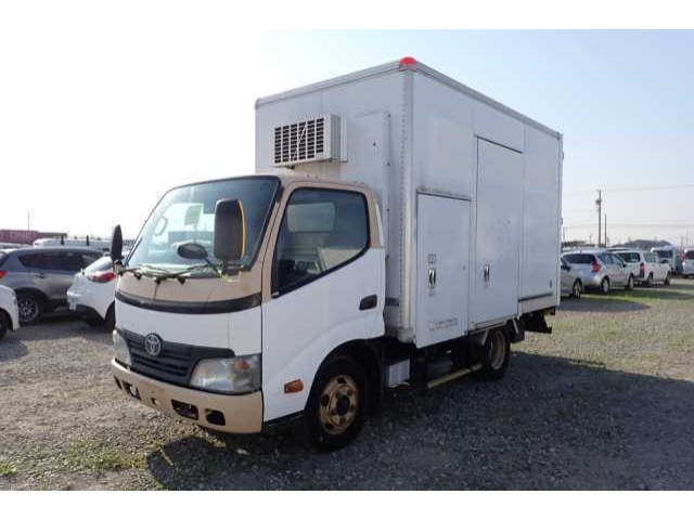 TOYOTA DYNA 2010