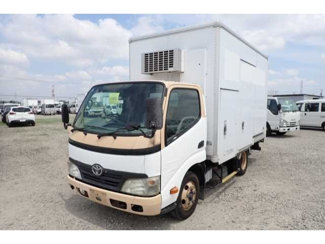 TOYOTA DYNA 2010