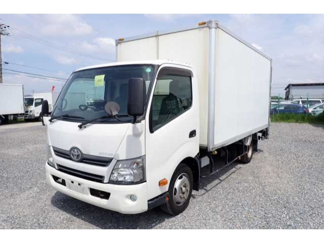 TOYOTA DYNA