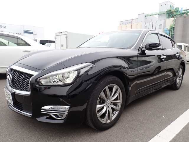 NISSAN FUGA
