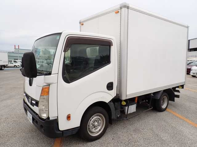 NISSAN ATLAS 2012