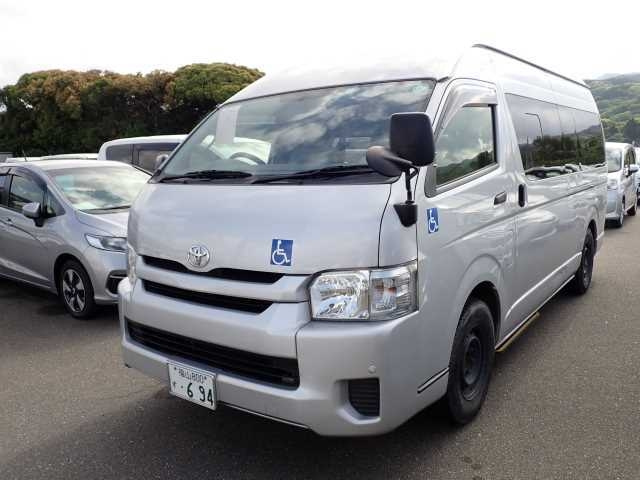 TOYOTA HIACE 2018