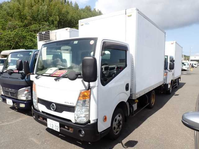 NISSAN ATLAS 2015