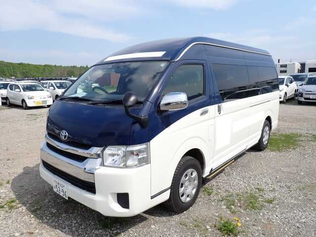 TOYOTA HIACE 2016