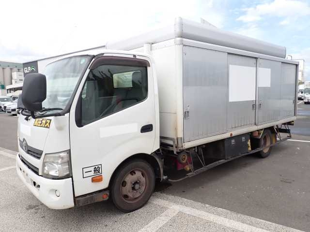 TOYOTA DYNA 2013
