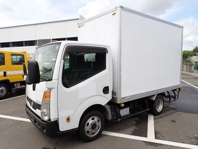 NISSAN ATLAS 2015
