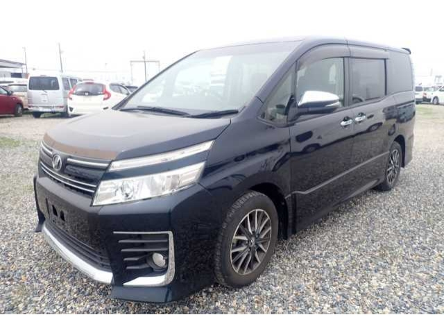 TOYOTA VOXY 2015