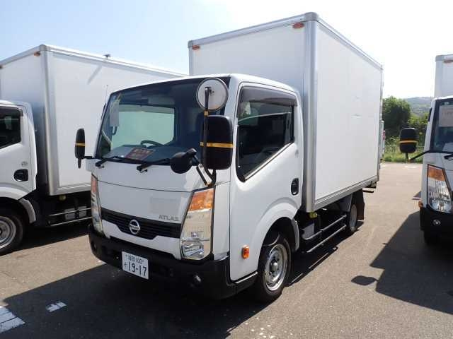 NISSAN ATLAS 2015