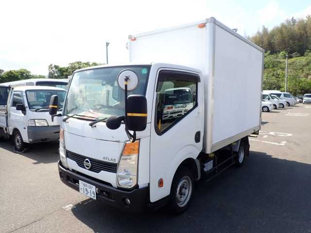 NISSAN ATLAS 2015