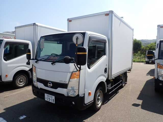 NISSAN ATLAS 2015