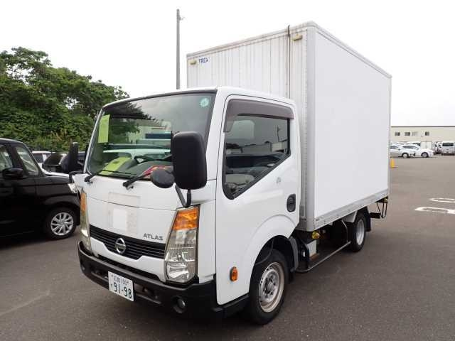 NISSAN ATLAS 2013