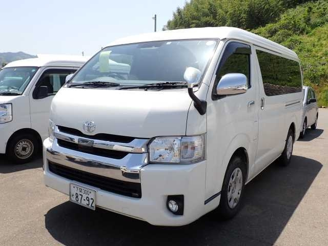 TOYOTA HIACE 2020