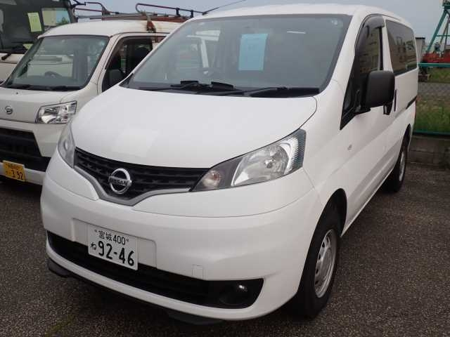 NISSAN NV200 2019