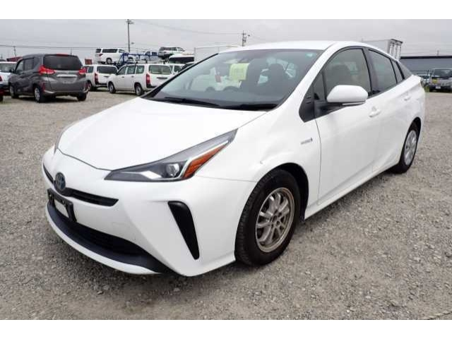 TOYOTA PRIUS 2019