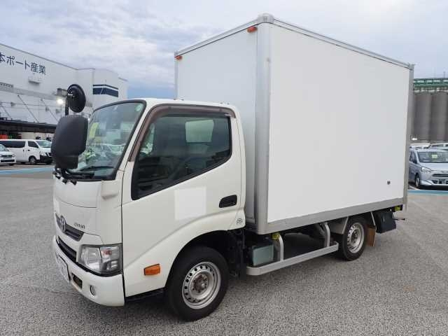 TOYOTA DYNA