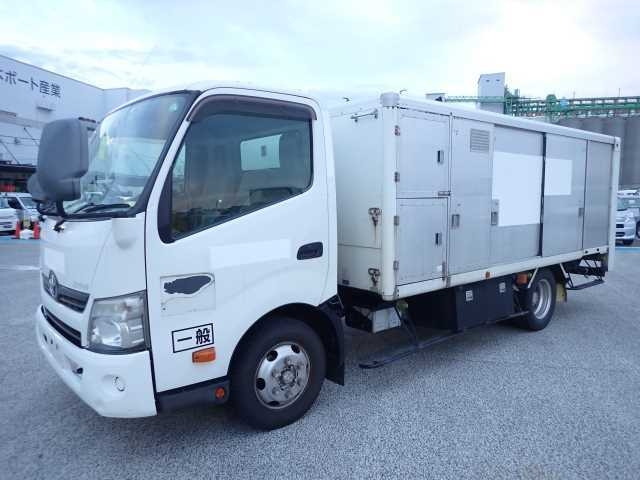 TOYOTA DYNA