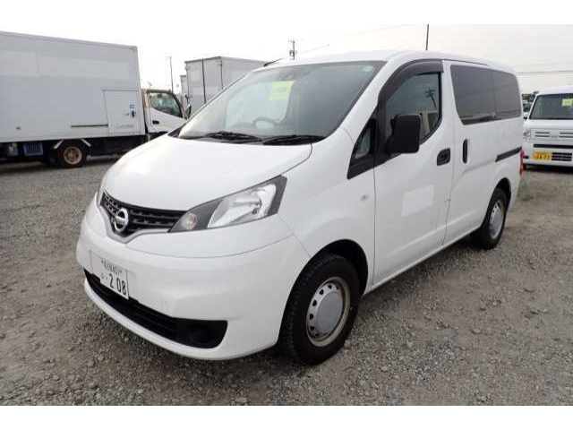 NISSAN NV200 2020
