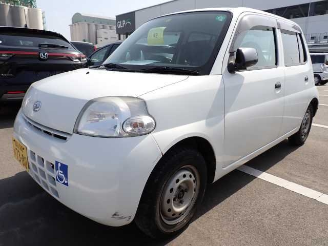 DAIHATSU ESSE 2010