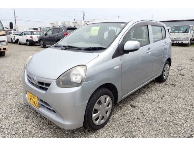 DAIHATSU MIRA E S 2013