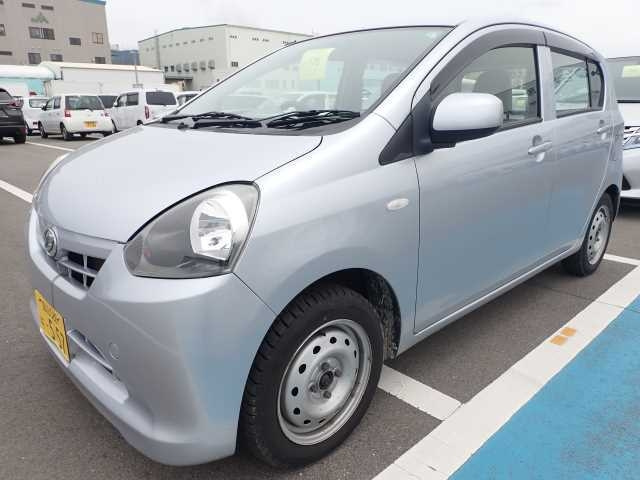 DAIHATSU MIRA E S 2013