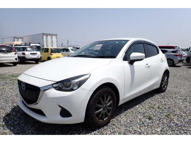 MAZDA DEMIO 2018