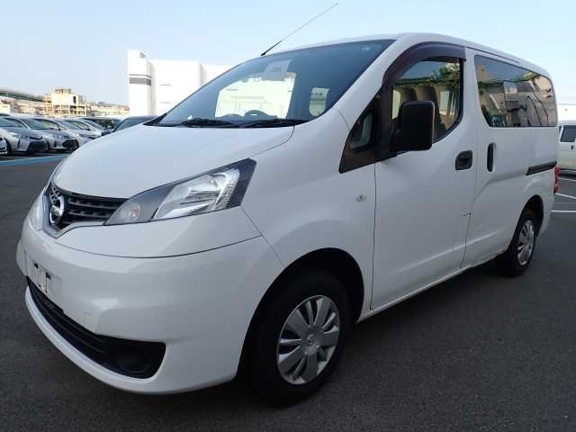 NISSAN NV200 2013