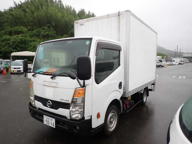 NISSAN ATLAS 2013
