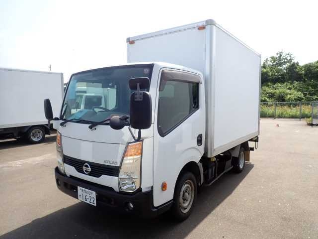 NISSAN ATLAS 2015