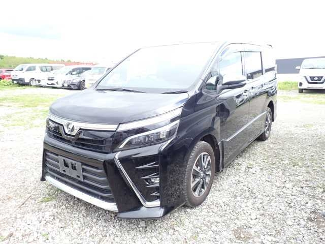 TOYOTA VOXY 2018