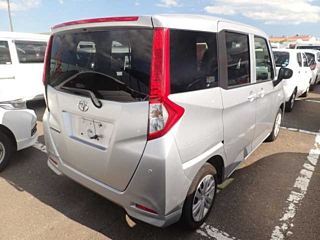 TOYOTA ROOMY 2021