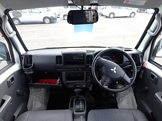 MITSUBISHI MINICAB VAN 2013