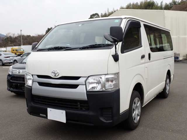 TOYOTA HIACE VAN 2016