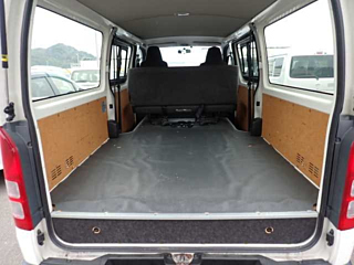 TOYOTA HIACE VAN 2016
