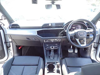 AUDI Q3 2021