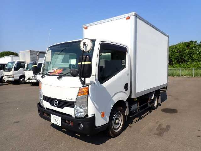 NISSAN ATLAS 2015