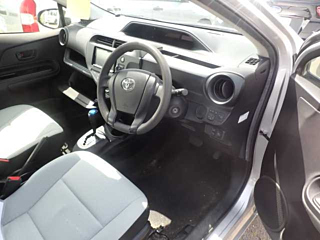 TOYOTA AQUA 2019