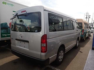 TOYOTA HIACE 2012