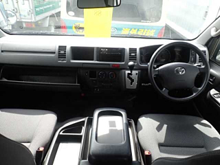 TOYOTA HIACE 2012
