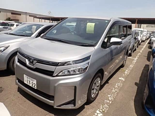 TOYOTA VOXY 2020