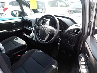 TOYOTA VOXY 2020