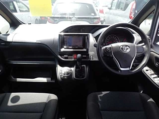 TOYOTA VOXY 2020