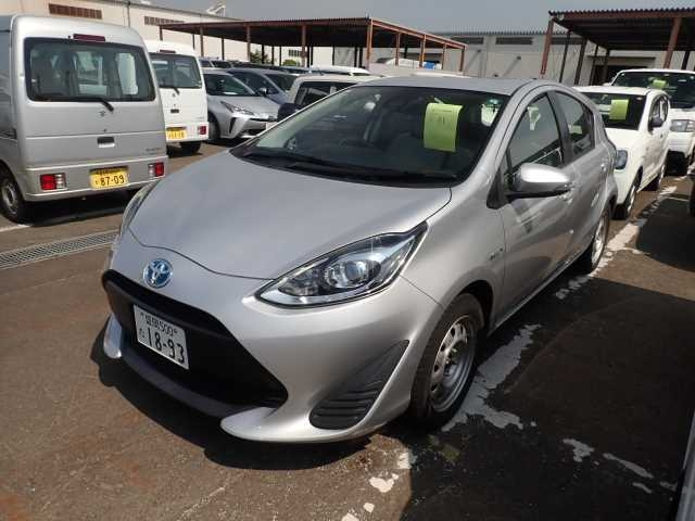 TOYOTA AQUA 2019