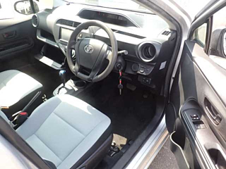 TOYOTA AQUA 2019